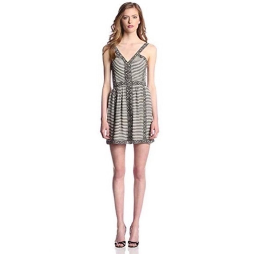 BCBG Max Azria‎ Dress Melania Knee V Neck Dress 0